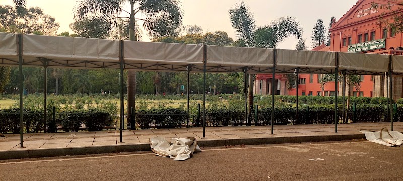 Ring wood circle cubbon park - Ring wood circle cubbon park Cubbon Park Rd, Nunegundlapalli, Ambedkar Veedhi, XHFR+QG3, Nunegundlapalli, Sampangi Rama Nagara, Bengaluru, Karnataka 560001, India