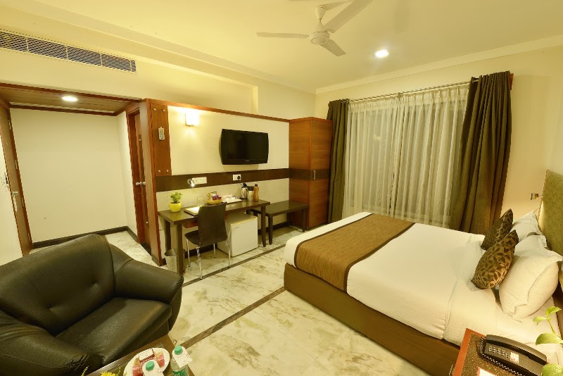 Amantra Comfort Hotel - Amantra Comfort Hotel, 5B, opp. Sahelion Ki Bari, New Fatehpura, Panchwati, Udaipur, Rajasthan 313004, India