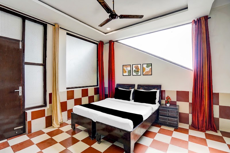 Hotel O Sector 93 Noida Formerly Grand Empire - Hotel O Sector 93 Noida Formerly Grand Empire Plot No GT-21, sector 26, Block B, Sector 92, Noida, Uttar Pradesh 201304, India