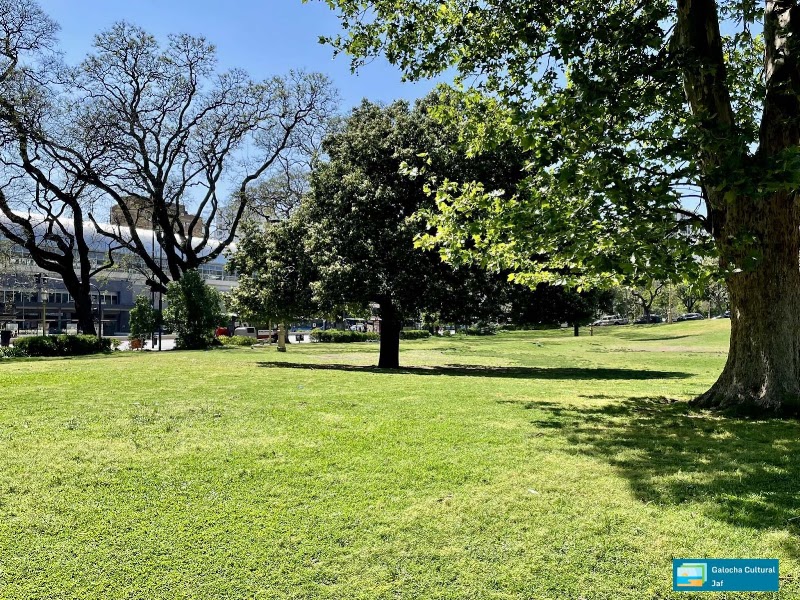 Plaza Barrancas de Belgrano - Plaza Barrancas de Belgrano, C. La Pampa 1629, C1428EAA Cdad. Autónoma de Buenos Aires, Argentina