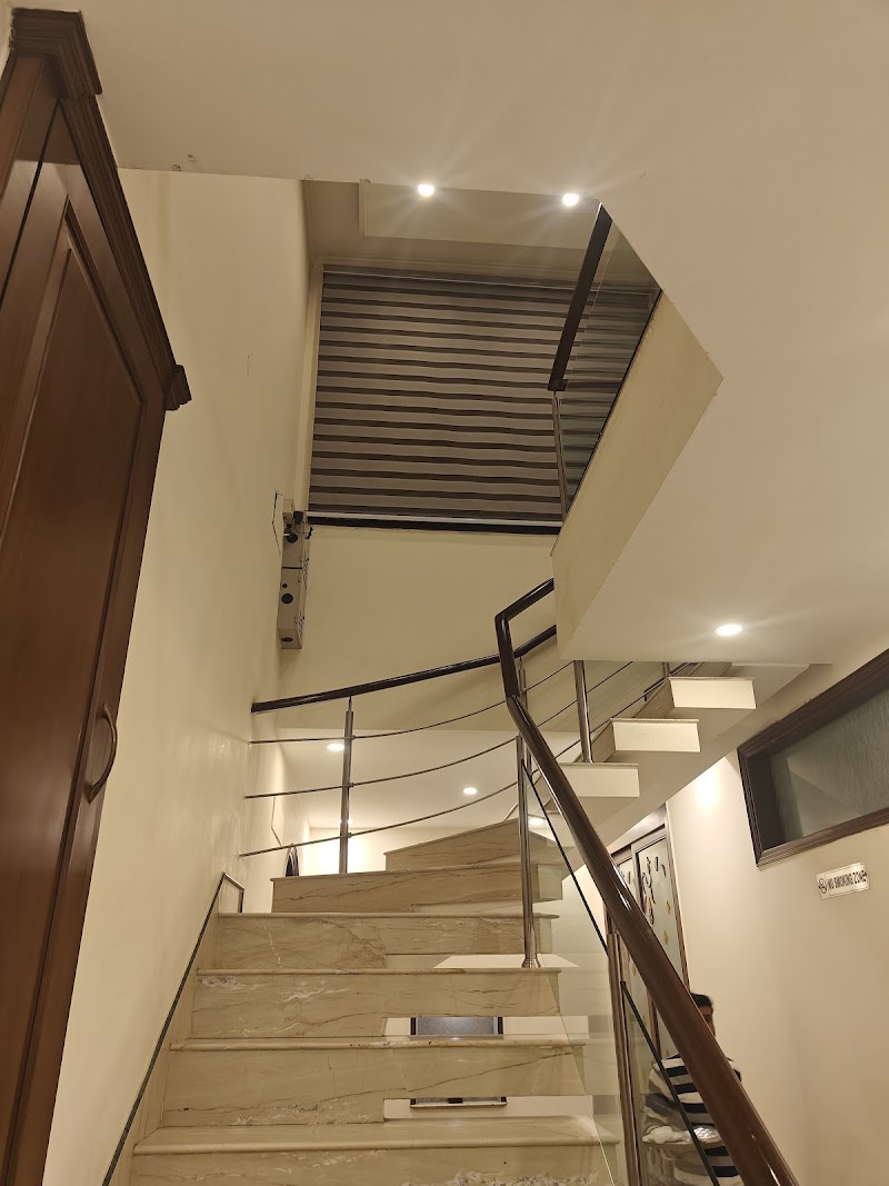 FabHotel RR Residency - Hotel in DLF Phase 2, Gurgaon - FabHotel RR Residency - Hotel in DLF Phase 2, Gurgaon 7B, Jacaranda Marg, DLF Phase 2, Sector 25, Gurugram, Haryana 122002, India