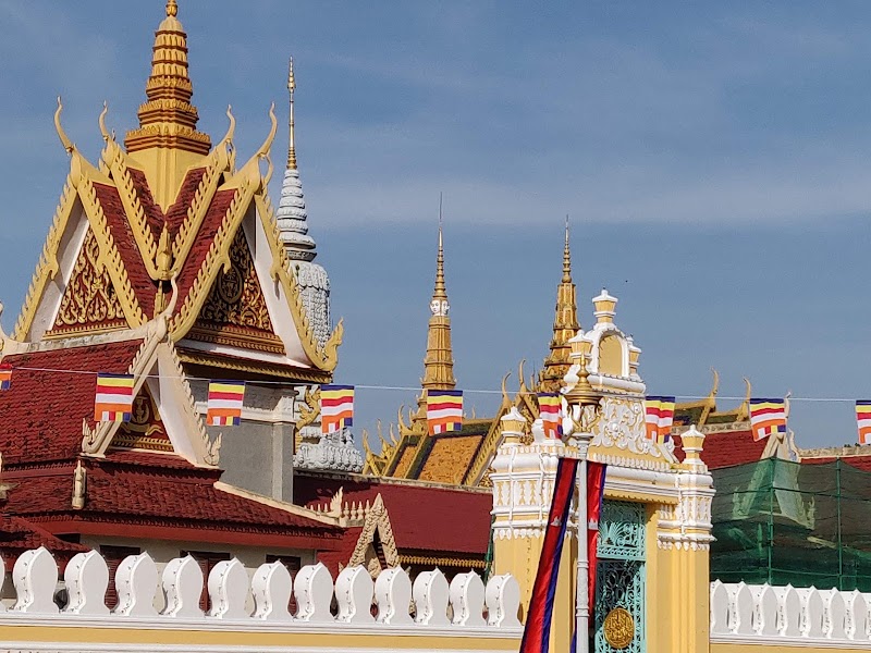 Silver Pagoda - Silver Pagoda, HW7J+2M2, Oknha Chhun St. (240), Phnom Penh, Cambodia