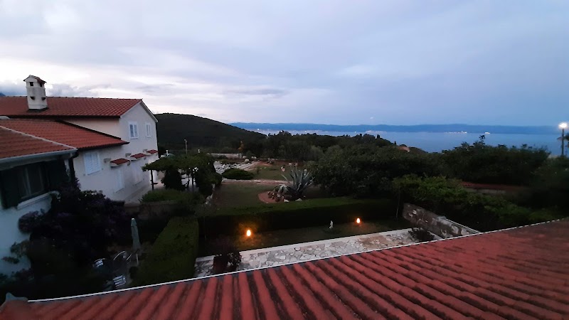 Apartments Villa Ina - Apartments Villa Ina Brsec 11c, 51418, Brseč, Croatia