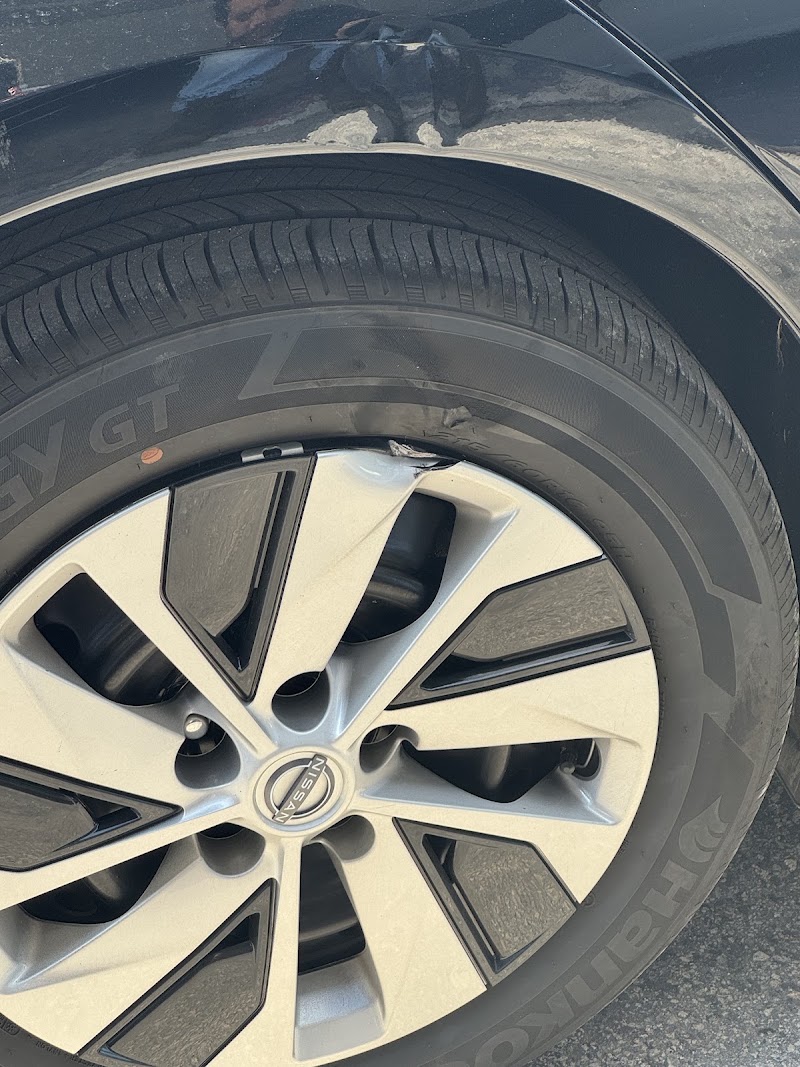 GO Rent A Car / Rent a Wreck - GO Rent A Car / Rent a Wreck 350 SW 25th St, Fort Lauderdale, FL 33315, USA