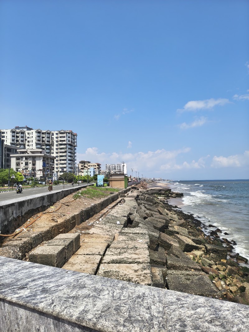 Coastal battery beach junction, beach view point - Coastal battery beach junction, beach view point, P845+4X2, Coastal Battery Rd, Krishna Nagar, Maharani Peta, Visakhapatnam, Andhra Pradesh 530002, India