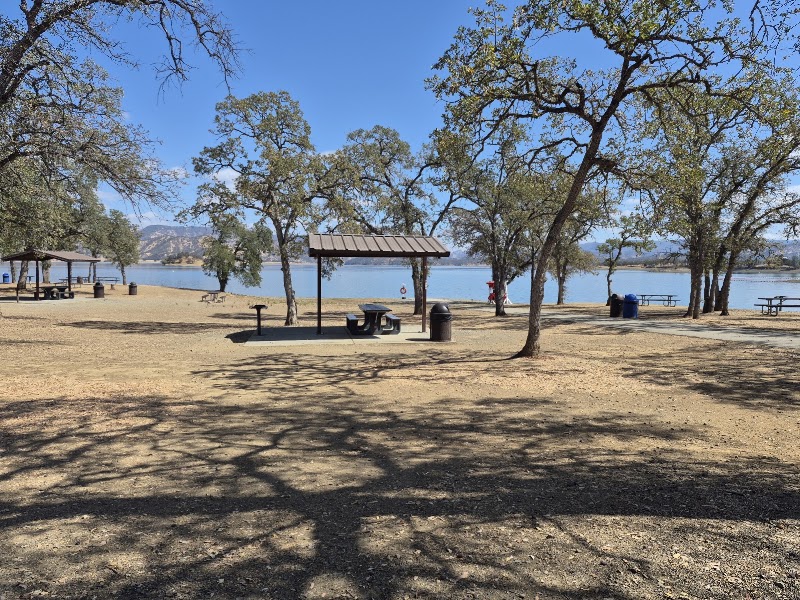 Oak Shores Day Use Area