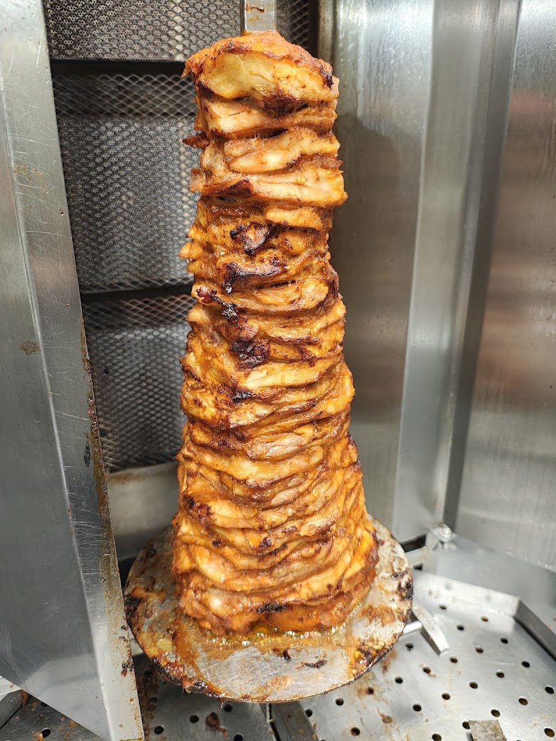 KOBE KEBAB-MOTOMACHI(神戸ケバブ-元町店) - KOBE KEBAB-MOTOMACHI(神戸ケバブ-元町店), 1-chōme-11-15 Motomachikōkadōri, Chuo Ward, Kobe, Hyogo 650-0022, Japan