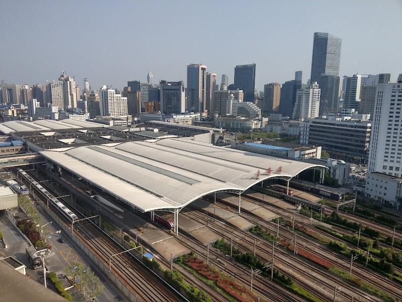 上海火车站西南出口 - 上海火车站西南出口, China, Shang Hai Shi, 闸北区秣陵路 邮政编码: 200071
