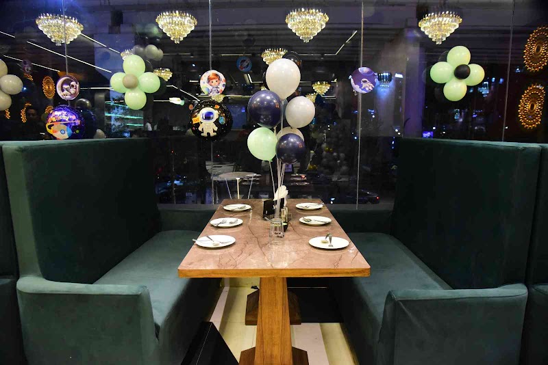 Moti Mahal Delux-Tandoori Trail I Bar & Restaurant - Moti Mahal Delux-Tandoori Trail I Bar & Restaurant 1st Floor, H1A, 36, above KFC) Commercial Market, H Block, Sector 63, Noida, Uttar Pradesh 201301, India