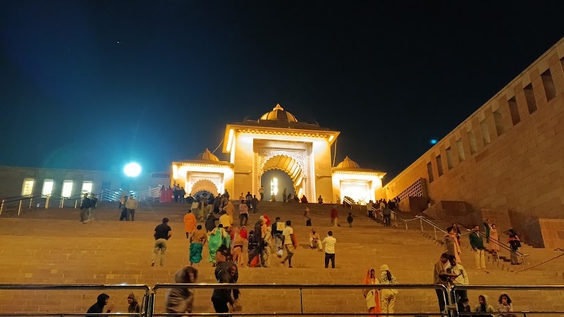 Ganga Mahal Ghat, (Varanasi) - Ganga Mahal Ghat, (Varanasi) 8267+HX6, Ghats of Varanasi, Ghasi Tola, Varanasi, Uttar Pradesh 221001, India