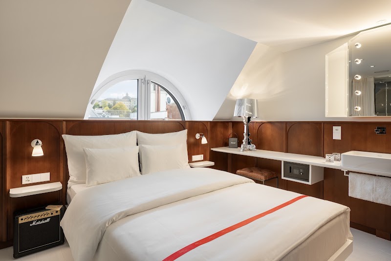 Ruby Mimi Hotel Zurich by IHG - Ruby Mimi Hotel Zurich by IHG Beatenpl. 4, 8001 Zürich, Switzerland