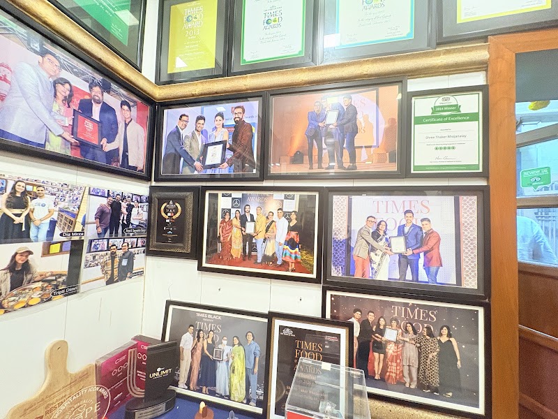 Shree Thaker Bhojanalay (Since 1945) - Shree Thaker Bhojanalay (Since 1945) Building No 31, Purshottam Niwas, Dadiseth Agiyari Ln, Charni Road East, Kalbadevi, Marine Lines, Mumbai, Maharashtra 400002, India