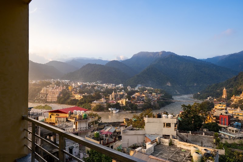 goSTOPS Rishikesh Lakshman Jhula - goSTOPS Rishikesh Lakshman Jhula Lakshman Jhula, beside Chatsang Cafe, goSTOPS, Rishikesh, Jonk, Uttarakhand 249302, India