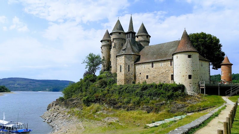 Parc naturel régional des Volcans d'Auvergne - Parc naturel régional des Volcans d'Auvergne Château de Montlosier, 63970 Aydat, France
