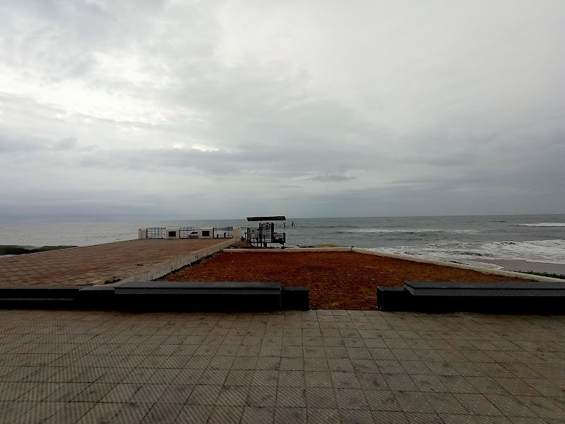 South Beach Corniche - South Beach Corniche, 6QXF+52C, S Beach Rd, Kuttichira, Kozhikode, Kerala 673001, India