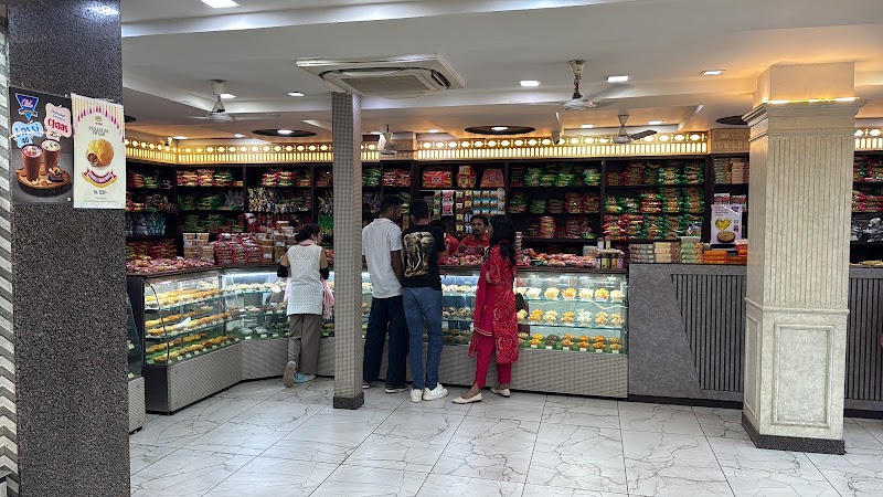 Om Namkeen - Om Namkeen 9/47, Mittal Chambers, Sneh Nagar, Sapna Sangeeta main road,, near Sapna Sangeeta Lumiere, Swadesh Nagar, Indore, Madhya Pradesh 452001, India