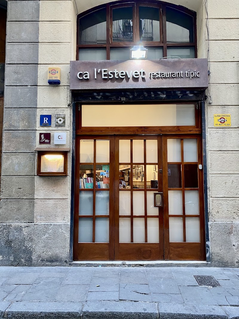 Ca l'Estevet - Ca l'Estevet Carrer de Valldonzella, 46, Ciutat Vella, 08001 Barcelona, Spain