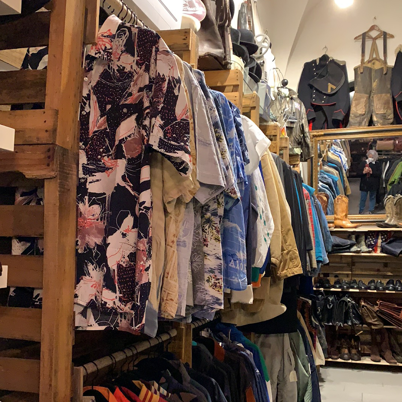 Street Doing Vintage Couture - Street Doing Vintage Couture, Via dei Servi, 88/r, 50122 Firenze FI, Italy