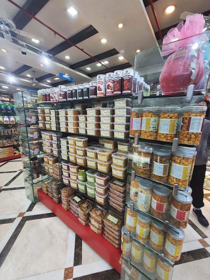 EVERGREEN SWEET HOUSE - EVERGREEN SWEET HOUSE, S-29 - 30, MARKET, Block S, Green Park, New Delhi, Delhi 110016, India