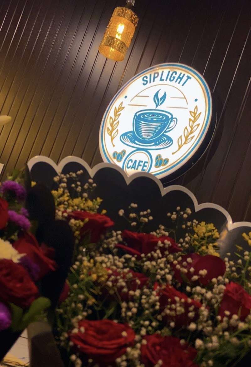 SIPLIGHT CAFE - SIPLIGHT CAFE 57, Indrapuri Colony Main Rd, Indra Puri Colony, Indrapuri Colony, Bhanwar Kuwa, Indore, Madhya Pradesh 452001, India
