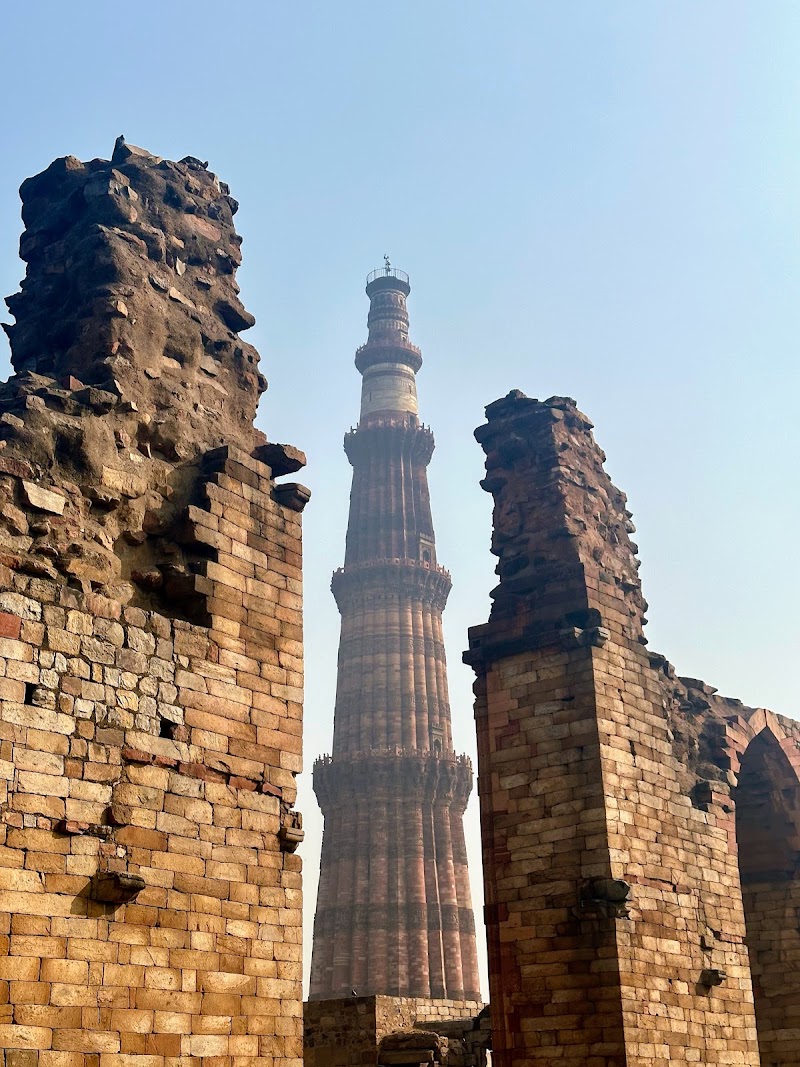 Sultan Shamsuddin Iltutmish Tomb - Sultan Shamsuddin Iltutmish Tomb Qutub Minar Complex, G5GM+3RM, Qutub Minar Complex Rd, Seth Sarai, Mehrauli, New Delhi, Delhi 110030, India