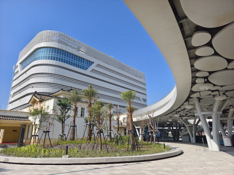 Kaohsiung Station - Kaohsiung Station, No. 318號, Jianguo 2nd Rd, Gangxi Village, Sanmin District, Kaohsiung City, Taiwan 807