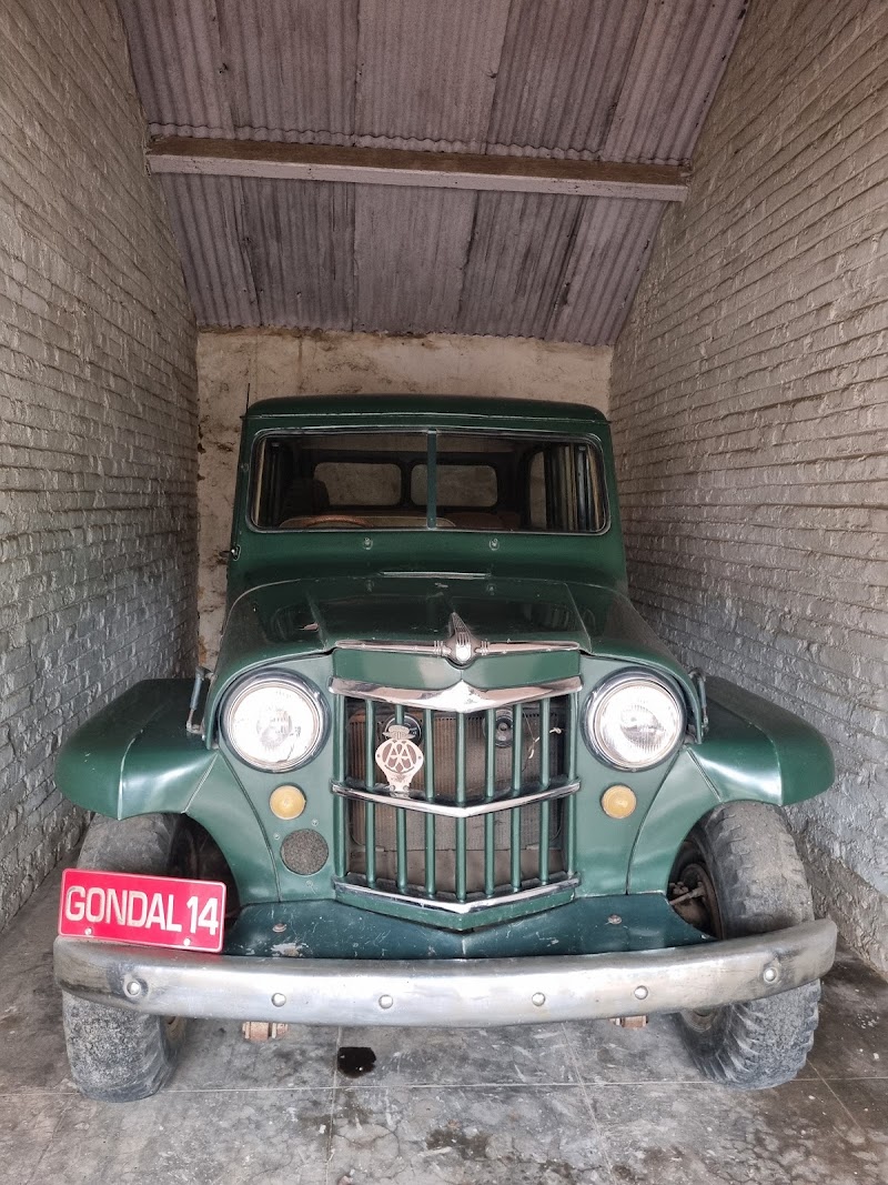ROYAL GARAGE - ROYAL GARAGE, XQ7V+WCJ, Sation Plot, Bhaymath-2, Gondal, Gujarat 360311, India