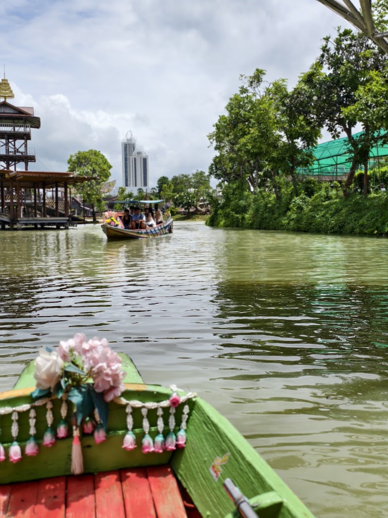 Pattaya Floating Market Gate No.4 - Pattaya Floating Market Gate No.4 VW95+RG4 Unnamed Road Muang Pattaya, Amphoe Bang Lamung, Chang Wat Chon Buri 20150, Thailand