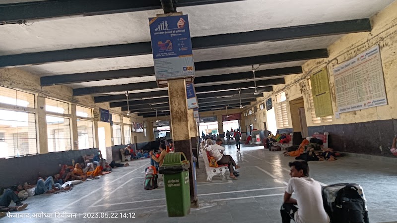 Ayodhya Cannt /Faizabad Railway Station - Ayodhya Cannt /Faizabad Railway Station, Q49M+GF6, Railway Colony, Faizabad, Uttar Pradesh 224001, India