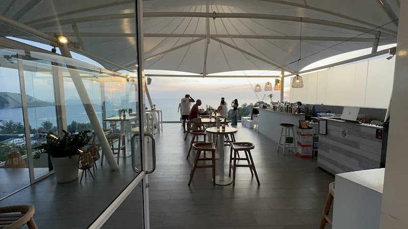 The Sundeck - The Sundeck, 228 Koktanod Rd, Tambon Karon, Amphoe Mueang, Chang Wat Phuket 83000, Thailand