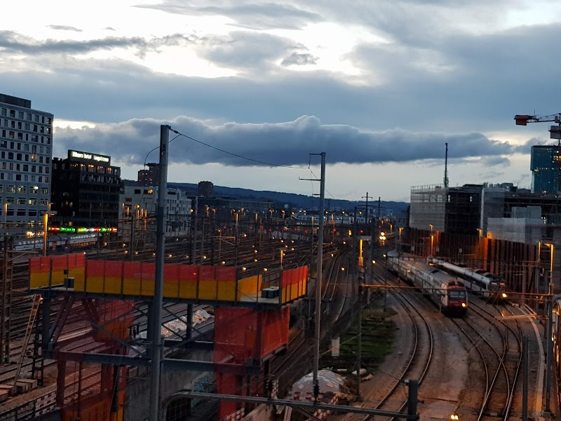 Gleistribüne - Gleistribüne Zollstrasse 37, 8005 Zürich, Switzerland