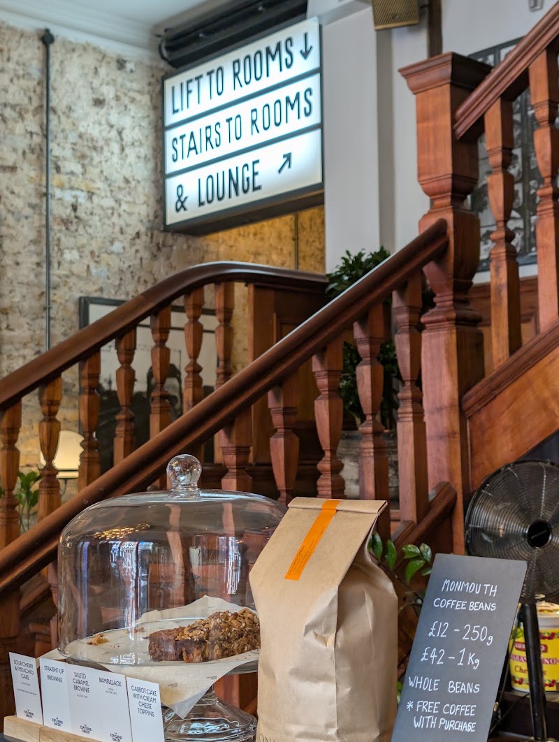 Monmouth Coffee at The Pilgrm - Monmouth Coffee at The Pilgrm 25 London St, Tyburnia, London W2 1HH, UK