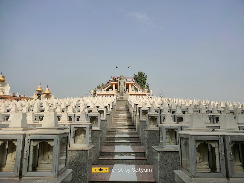 Siddhant Tirth Kshetra Shikohpur - Siddhant Tirth Kshetra Shikohpur 9XHG+X6P, Shikohpur Village Main Rd, Rampura, Sector 78, Gurugram, Haryana 122012, India