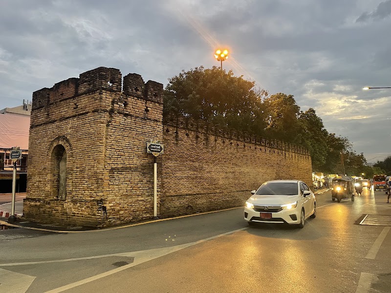 Chiang Mai Gate - Chiang Mai Gate QXJQ+GJW, Mun Mueang Rd, Tambon Phra Sing, Amphoe Mueang Chiang Mai, Chang Wat Chiang Mai 50200, Thailand