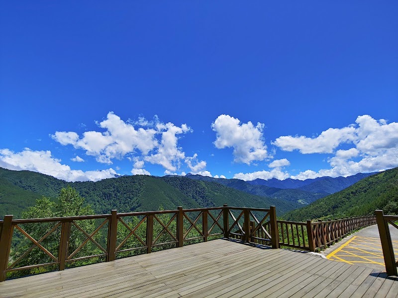 Xueshan Trailhead Parking - Xueshan Trailhead Parking, Pingdeng Village, Heping District, Taichung City, Taiwan 424