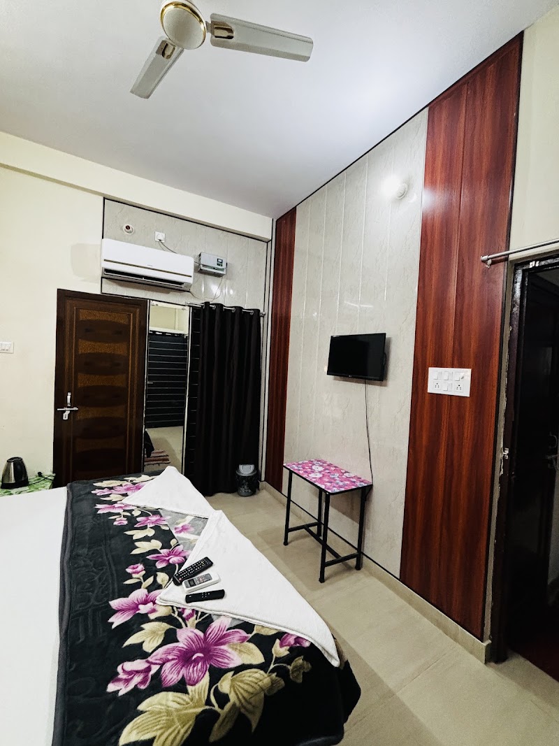 Gully Ghar - Gully Ghar B1/239, Assi Ghat Rd, next to Alok Hospital, Shivala, Varanasi, Uttar Pradesh 221005, India