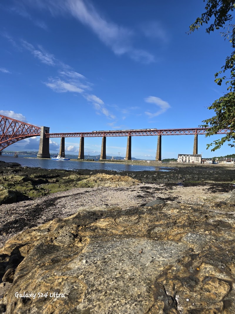 Forth Bridges Viewpoint - South Queensferry Car Park - Forth Bridges Viewpoint - South Queensferry Car Park, Newhalls Rd, Queensferry, South Queensferry EH30 9LE, UK