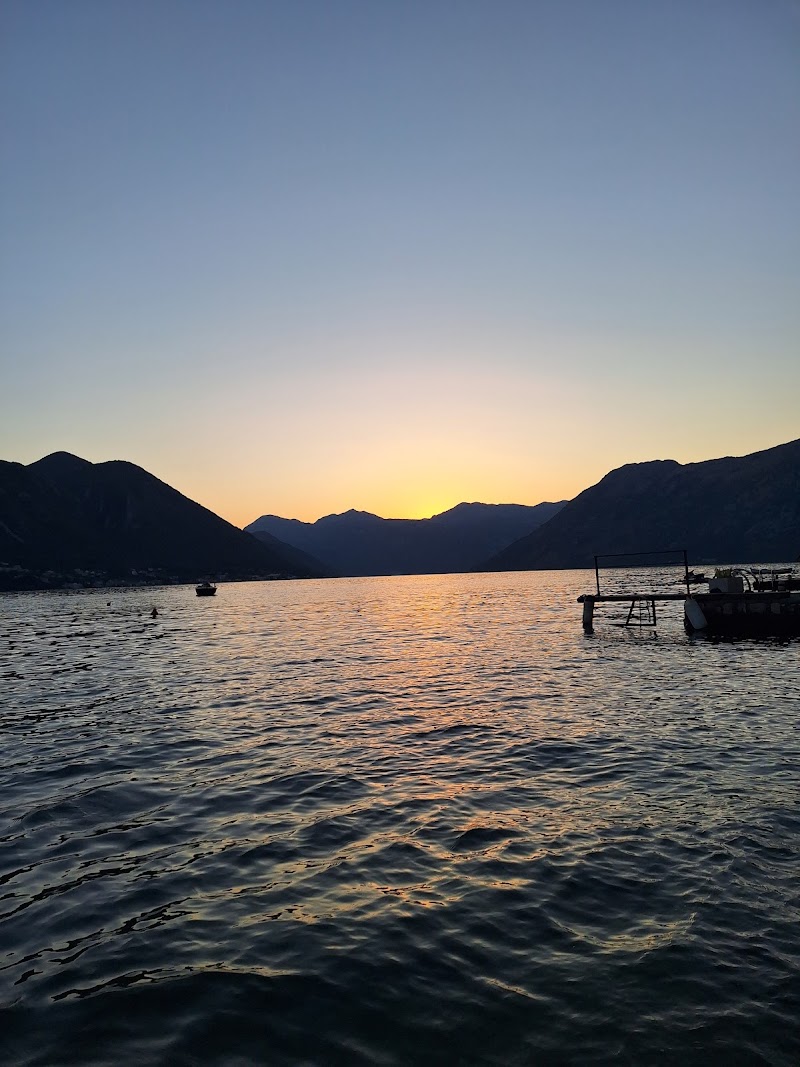 Apartments Miramar - Apartments Miramar, Dobrota Ulica BB, FQ58+F5J, Kriva, Kotor 85330, Montenegro