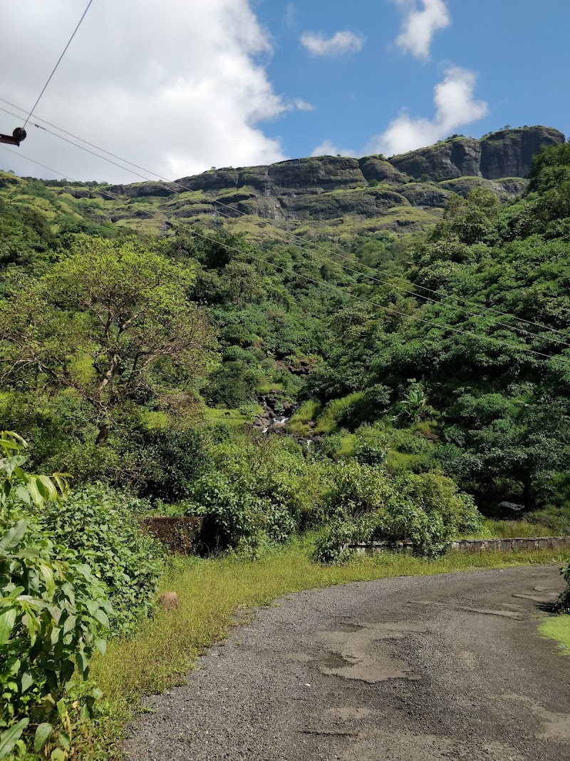Twin waterfalls - Twin waterfalls, GJMR+8H4, Ghatghar, Chondhe Bk., Maharashtra 421601, India