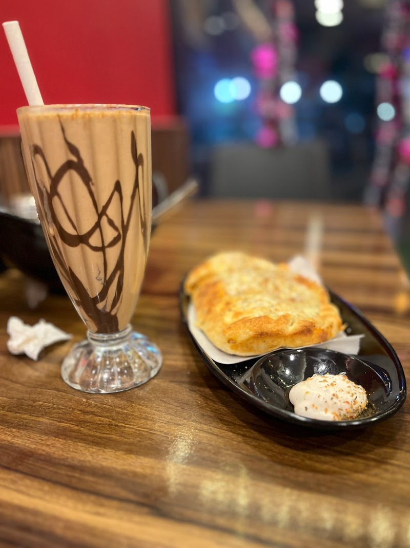 Froozo Cafe Malad - Froozo Cafe Malad Shop no. 7, Asmita Sand Dunes, opp. Radha Krishna School, Om Nagar, Sunder Nagar, Malad West, Mumbai, Maharashtra 400064, India