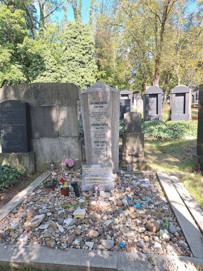 Friedhof Praha (Franz Kafka Grave) - Friedhof Praha (Franz Kafka Grave), Izraelská 1, 130 00 Praha 3, Czechia