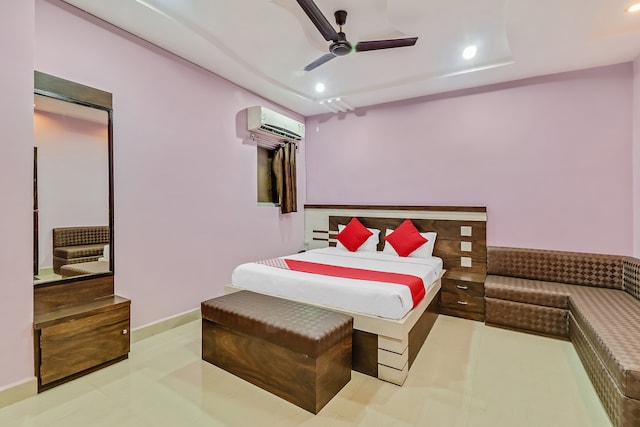 OYO Hotel Royal - OYO Hotel Royal Hotel Royal Pt, Hari Prasad Shukla Market, Gudakhu Line, Shivnath Colony, Bharka Para, Rajnandgaon, Chhattisgarh 491441, India