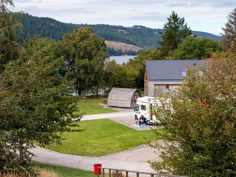 Loch Ness Shores Camping and Caravanning Club Site - Loch Ness Shores Camping and Caravanning Club Site Monument Park Lower, Foyers, Inverness IV2 6YH, UK