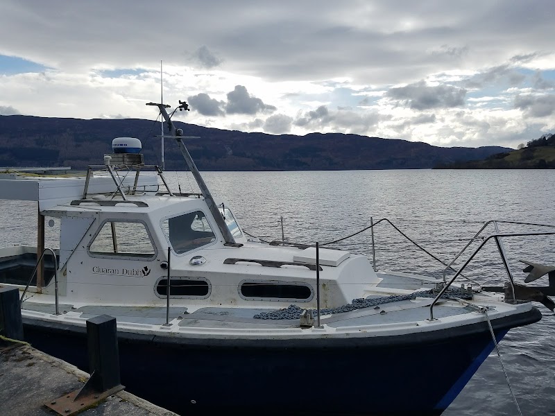 Castle Cruises Loch Ness - Castle Cruises Loch Ness, Loch Ness Hub & Travel, Drumnadrochit, Inverness IV63 6TX, UK