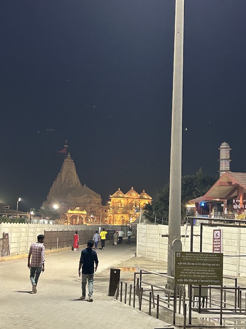 Laxmi Sadan Somnath - Laxmi Sadan Somnath, VCR3+6XX, near Shree Somnath Temple, Prabhas Patan, Gujarat 362268, India