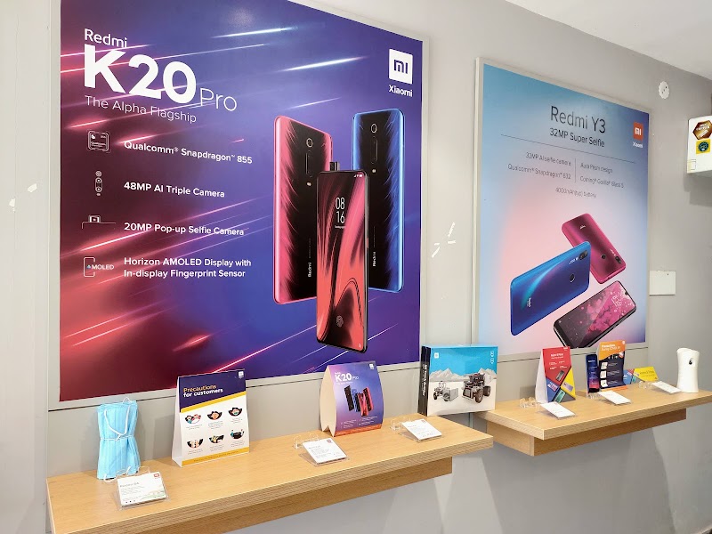 MI STORE - MI STORE, RWX4+95Q, Sonepur, Odisha 767017, India