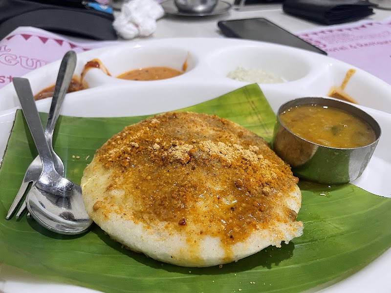 Surguru Veg Restaurant ஸற்குரு உணவகம் - Surguru Veg Restaurant ஸற்குரு உணவகம் 104, Sardar Vallabbhai Patel Salai, Heritage Town, Puducherry, 605001, India