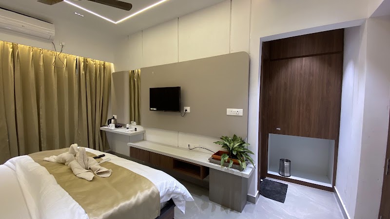 HOTEL RAVI AND SHASHI - HOTEL RAVI AND SHASHI, Police station road, Netarhat, Birjiatoli, Jharkhand 835218, India