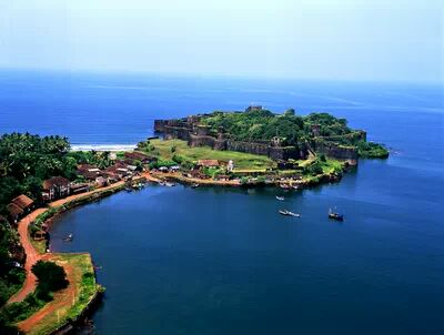 Vijaydurg Fort - Vijaydurg Fort, H86M+F5H, Maharashtra State Highway 4, Fort, Vijaydurg, Maharashtra 416806, India