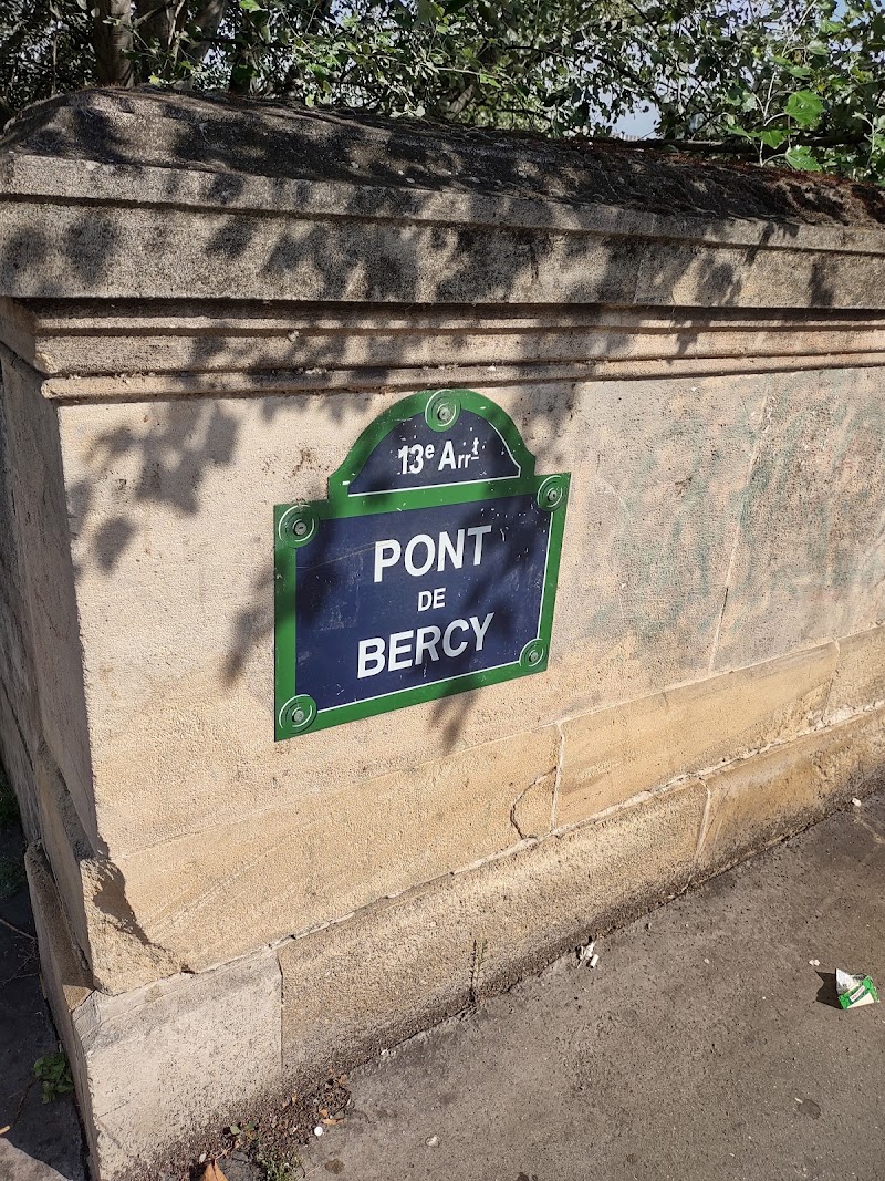 Pont de Bercy - Pont de Bercy 800 Port de la Rapée, 75012 Paris, France